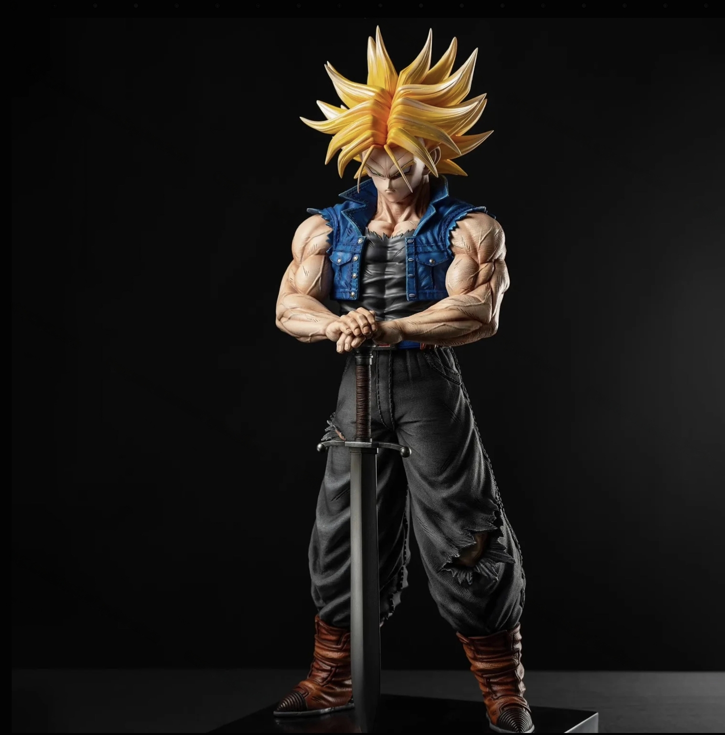 SSJ Future Trunks Sword Figure